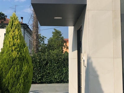 pensilina di design a Ravenna